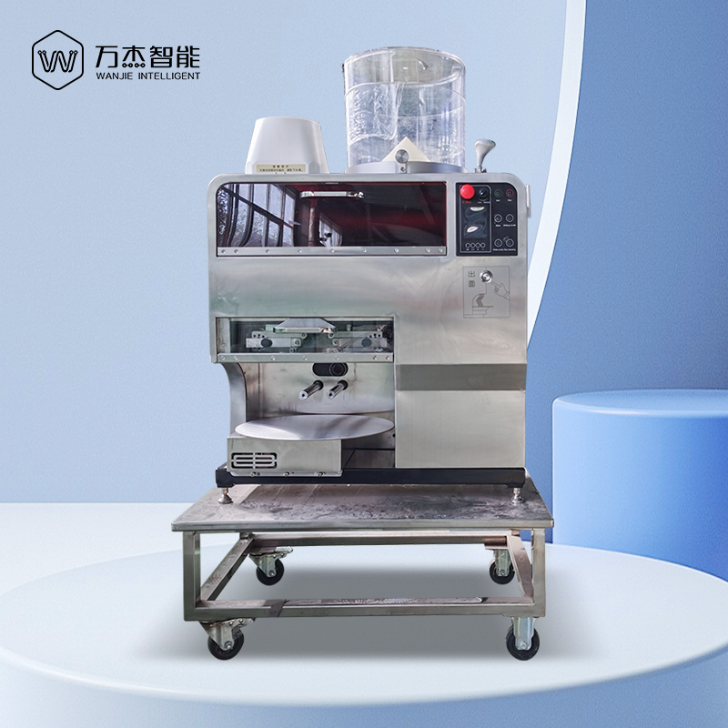Many people finding automatic noodle machine